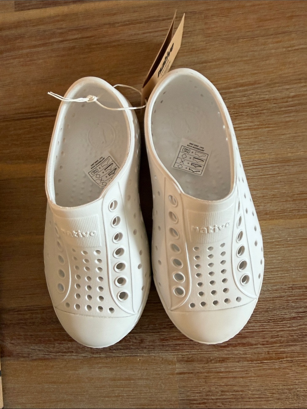 Native Kids Water Shoes Slip-On in White